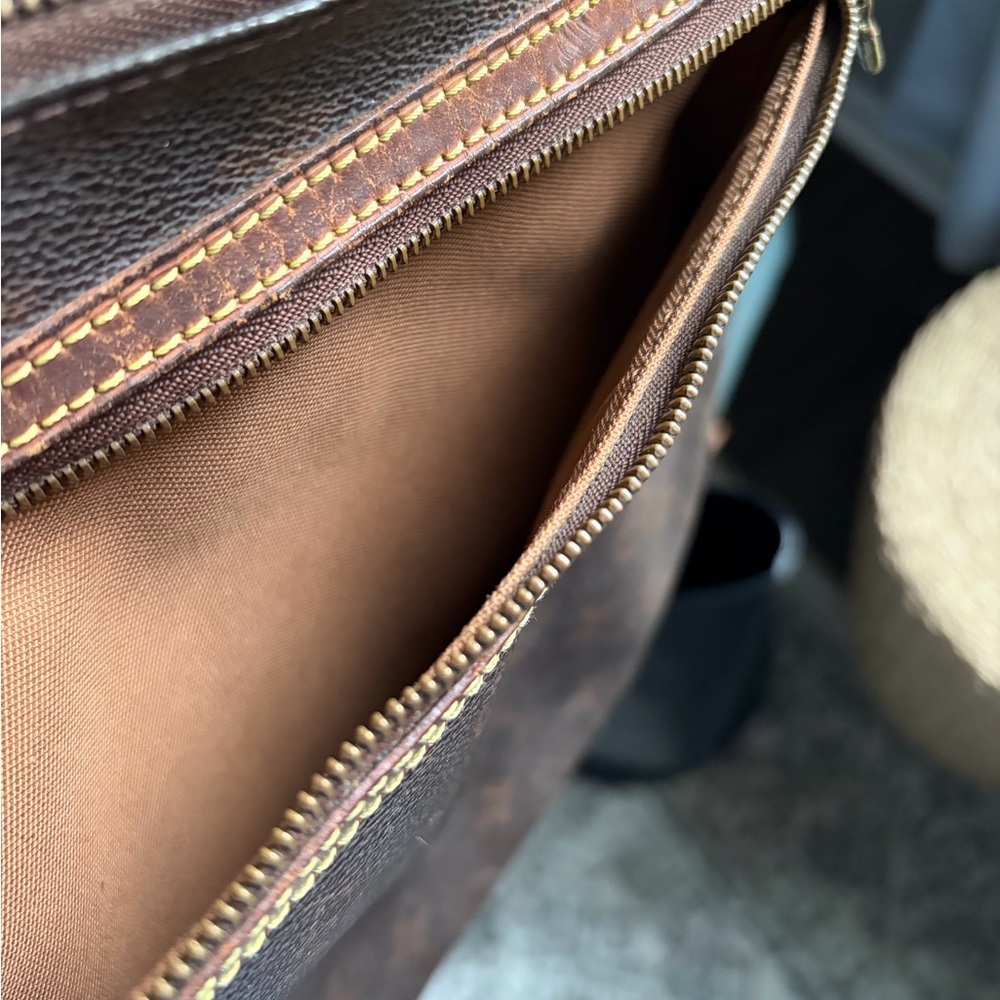 LV CROSSBODY MONOGRAM BAG - Picture 7 of 8